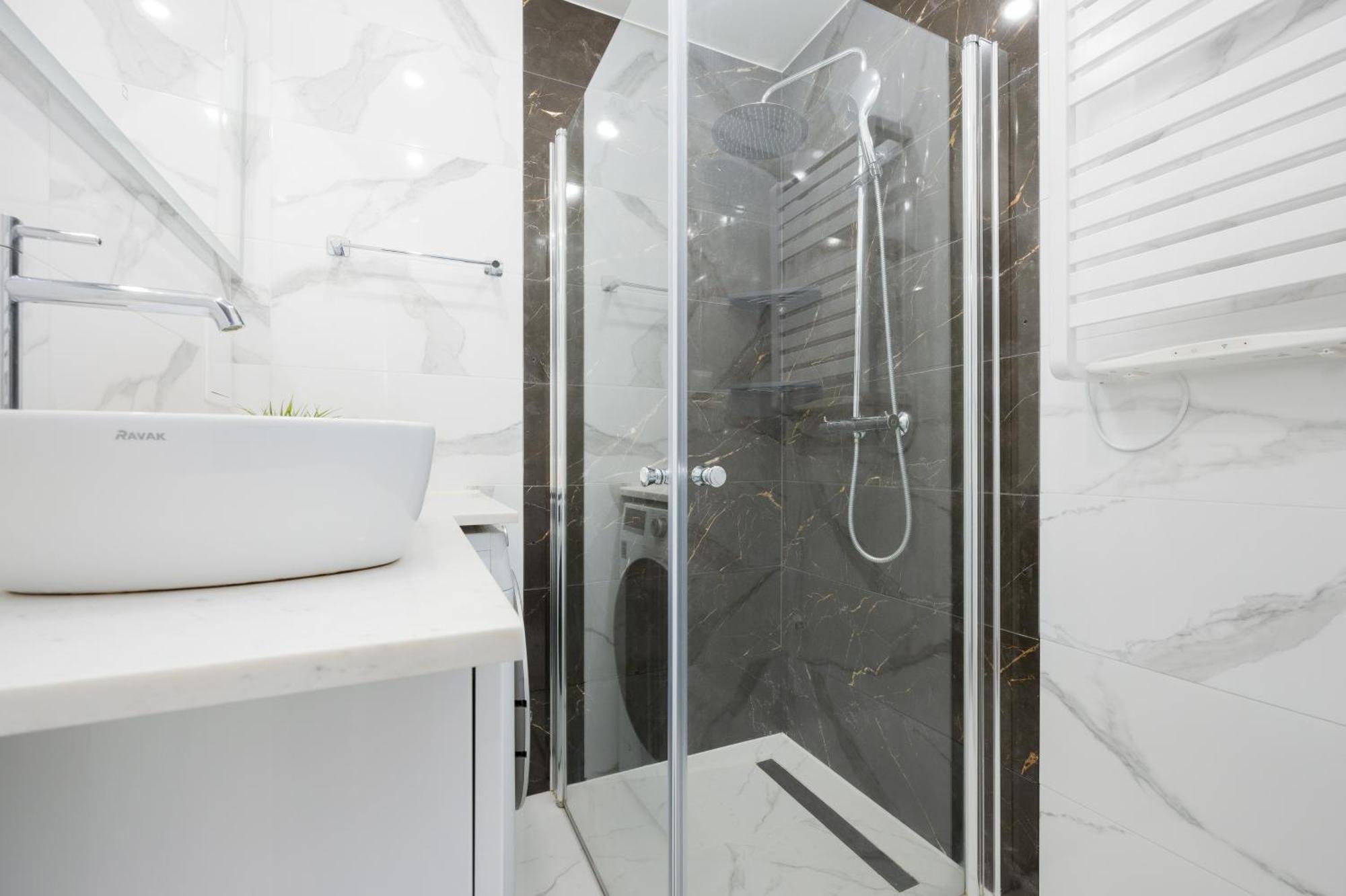 Schillera Apartments Warsaw By Noclegi Renters Bagian luar foto